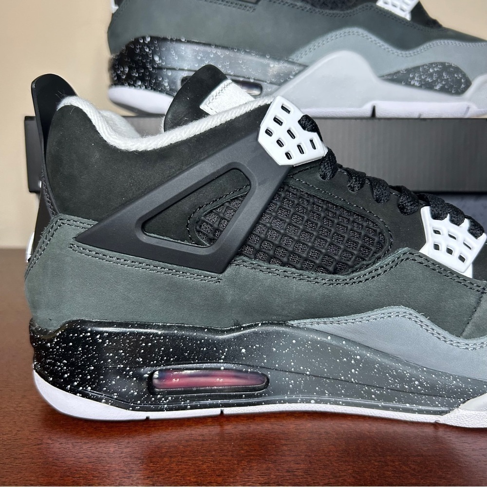 SOLD Jordan | Nike Air Jordan 4 Retro Fear 2024 (8 Men's / 9.5 Women's) - Picture 6 of 12